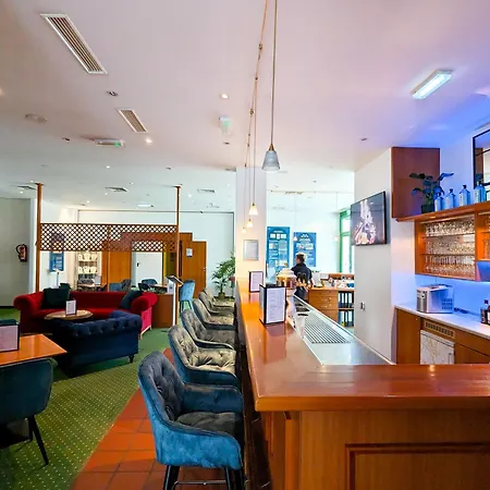 安格鲁 - 奎德林堡酒店 酒店 3*