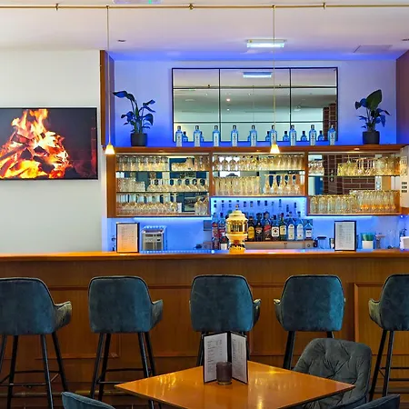 Acron-hotel Hotell