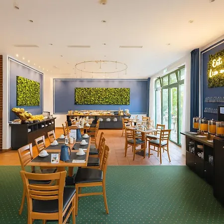 安格鲁 - 奎德林堡酒店 酒店 奎德林堡