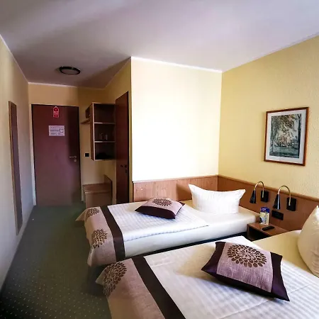 安格鲁 - 奎德林堡酒店 奎德林堡