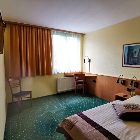 Acron-hotel Hotell